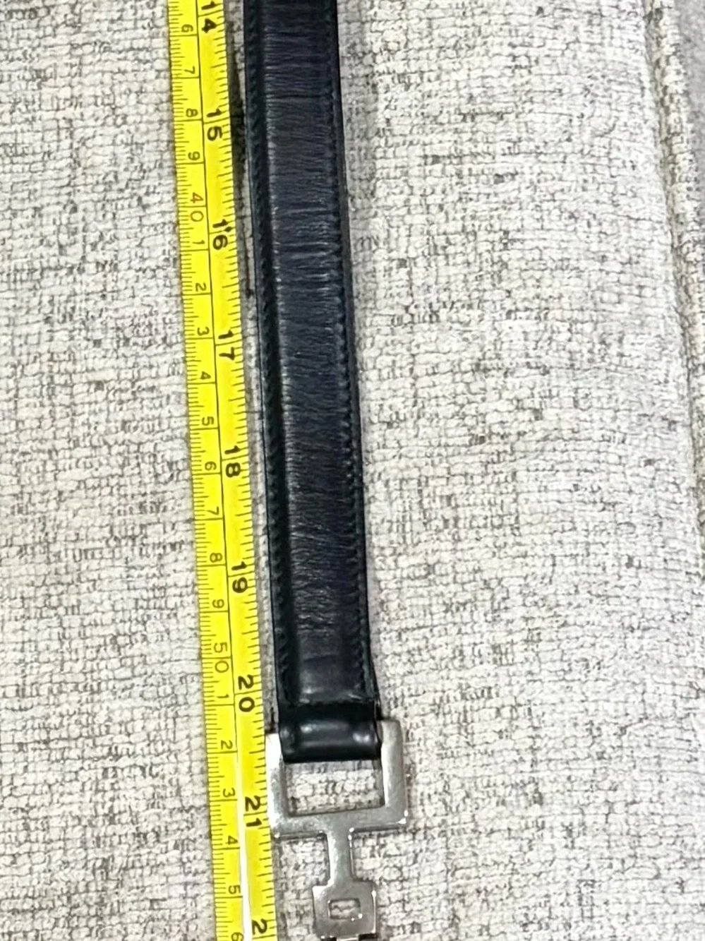 Gucci Black Leather Belt with Silver-Tone Interlocking Buckle
